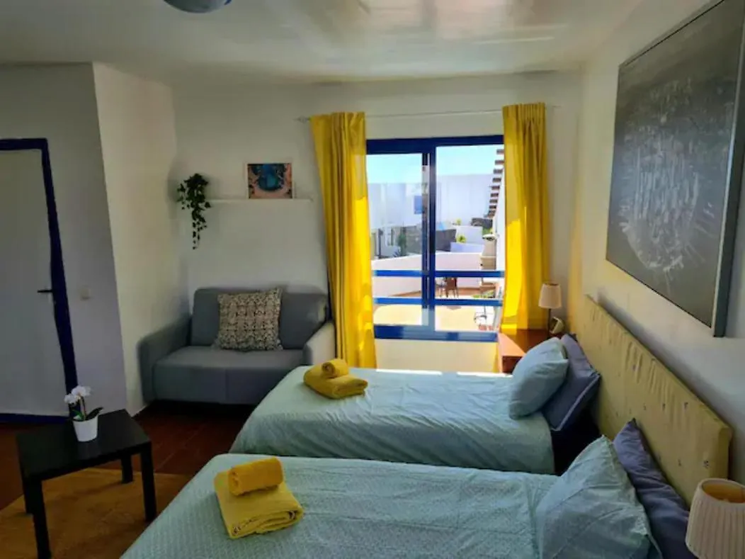 Сasa de vacaciones Apartamento Papagayo con piscina privada Playa Blanca  España
